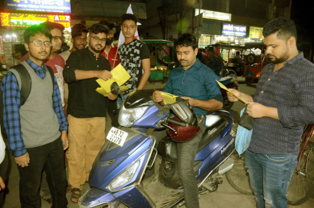 জলপাইগুড়িতে করোনা সচেতনতা কর্মসূচিতে এসএফআই