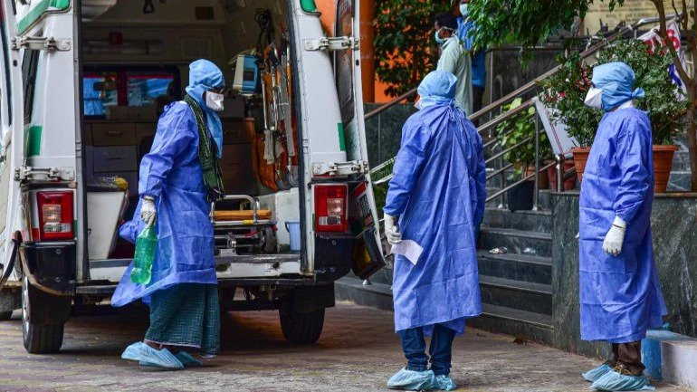 পরিযায়ী শ্রমিকদের খাবার ও থাকার ব্যবস্থা সুনিশ্চিত করতে বিভিন্ন ভাষায় প্রচার করছে কেরালা