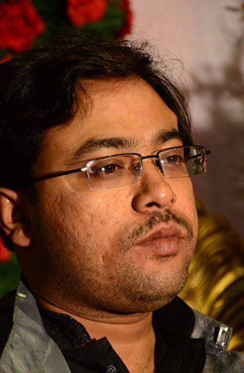 পকেটে দুশো টাকা, হাঁটছে ভারত -সুদীপ্ত বসু