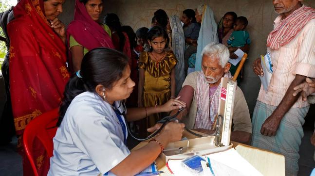 কেন ভারতের স্বাস্থ্যব্যবস্থা বিশ্বের নিকৃষ্টতমগুলোর মধ্যে গণ্য হয়- প্রভাত পট্টনায়ক